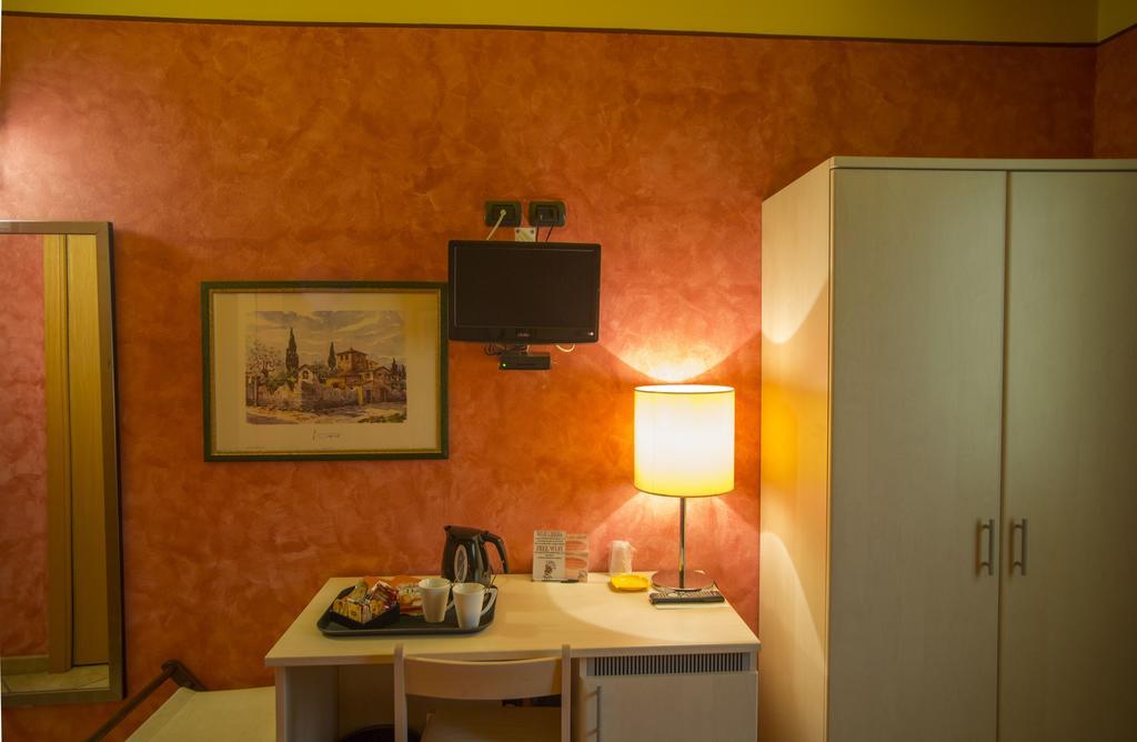 L'Antica Sosta Hotel Castelfiorentino Exterior photo