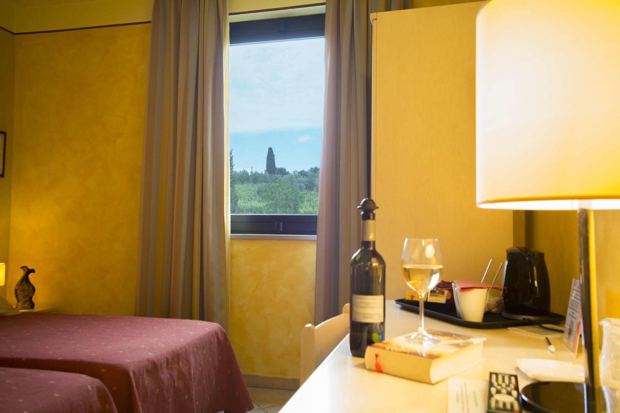 L'Antica Sosta Hotel Castelfiorentino Exterior photo